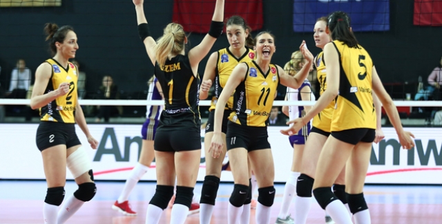 Son Şampiyon Vakıfbank Dörtlü Finallerde