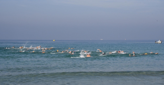 Kuşadası’nda Kulaçlar Üniversite Öğrencileri İçin Atıldı