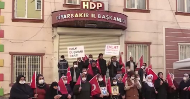 CHP'den İletişim Faciası: "Diyarbakır Annelerine Otel Kumpası"