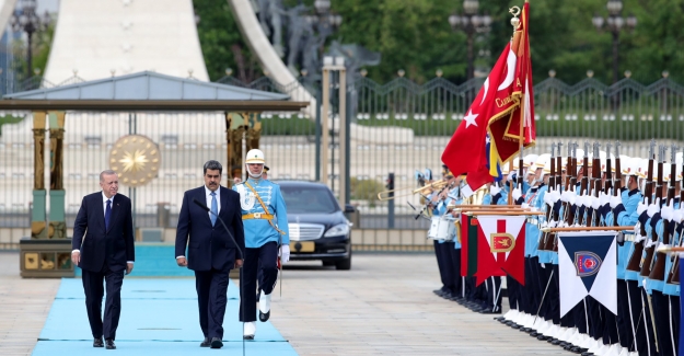 Cumhurbaşkanı Erdoğan, Venezuela Cumhurbaşkanı Maduro'yu Resmi Törenle Karşıladı
