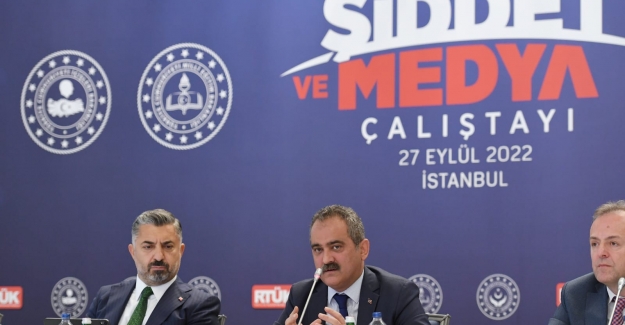 Bakan Özer, "Şiddet ve Medya Çalıştayı"na Katıldı