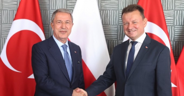 Millî Savunma Bakanı Akar, Polonya Savunma Bakanı Blaszczak ile Görüştü
