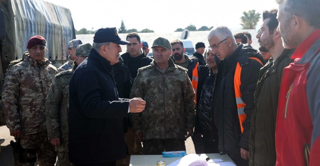 Millî Savunma Bakanı Akar, Hatay’a Kurulan Lojistik Üssünde İncelemelerde Bulundu