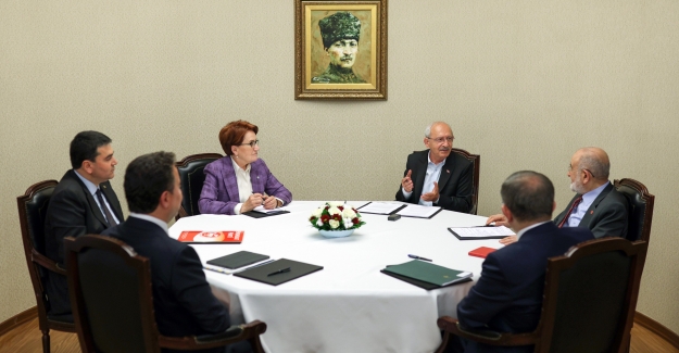 Kılıçdaroğlu, Millet İttifakı Liderleri ile CHP Genel Merkezi’nde Bir Araya Geldi