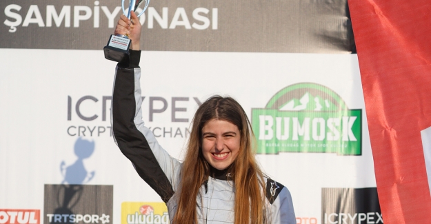 Genç Kadın Pilot Avrupa Arenasında