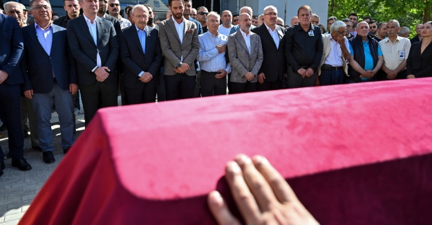 Kılıçdaroğlu, Dayısının Cenaze Törenine Katıldı