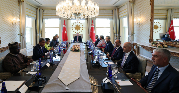 Cumhurbaşkanı Erdoğan, D-8 Ekonomik İşbirliği Teşkilatı Dışişleri Bakanlarını Kabul Etti
