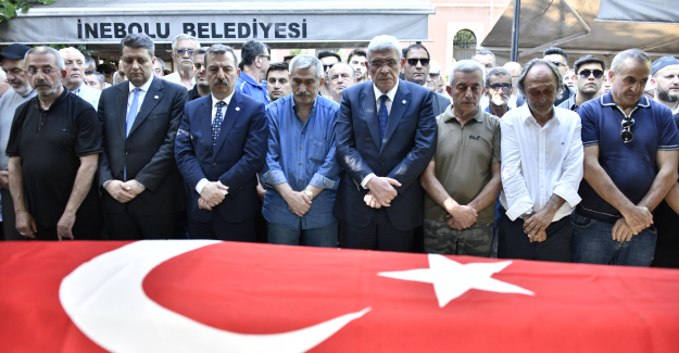 İYİ Parti Genel Başkanı Dervişoğlu, Uzunmehmetoğlu'nun Cenaze Törenine Katıldı