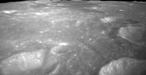 Chang’e-6, Ay’ın Karanlık Yüzünden Çektiği İlk Fotoğrafları Dünyaya Gönderdi