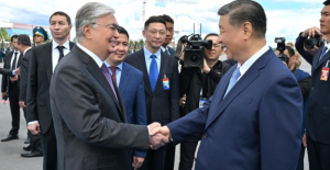 Xi Jinping, Shanghai Zirvesi için Astana’ya Gitti